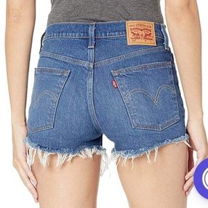 Levi’s 501 denim shorts summer distressed shorts size 26 Levi’s jean sho…​